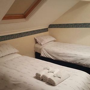 Basic Triple Room